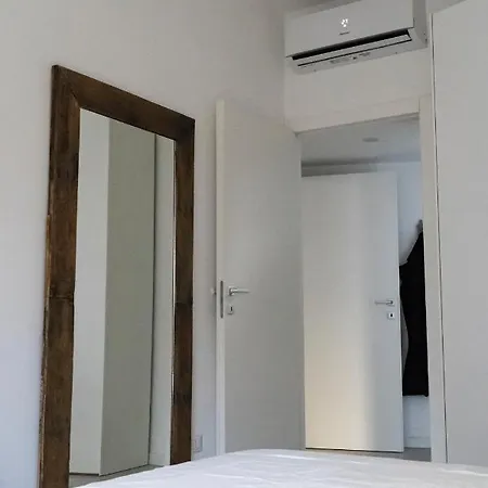 Little World Affori District 4 Pax Wifi Apartment *